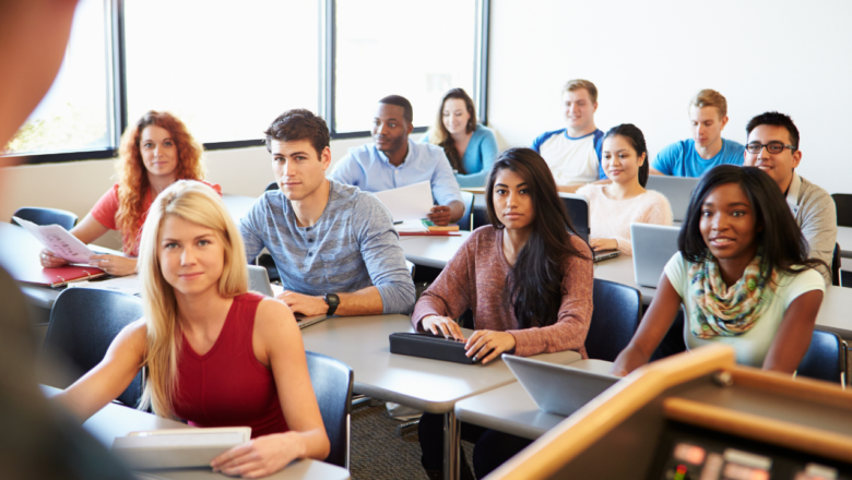 Faculdade em dois anos: vale a pena fazer?